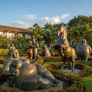 Fernando Botero: Celebrazione del Volume, della Forma e dell'Identità Colombiana